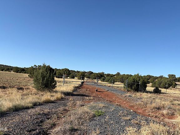 5th image of 16 County Rd N8483 -- #-