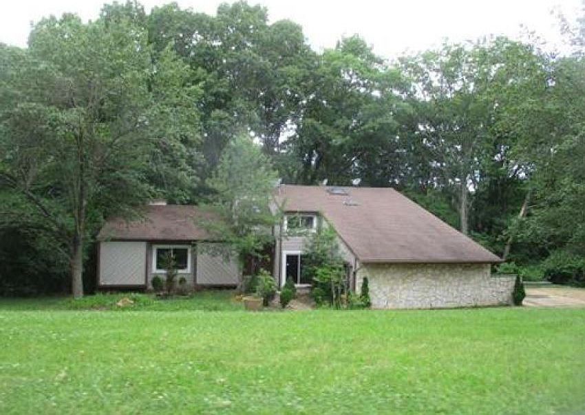 1st image of 18433 Woodland Meadows Dr