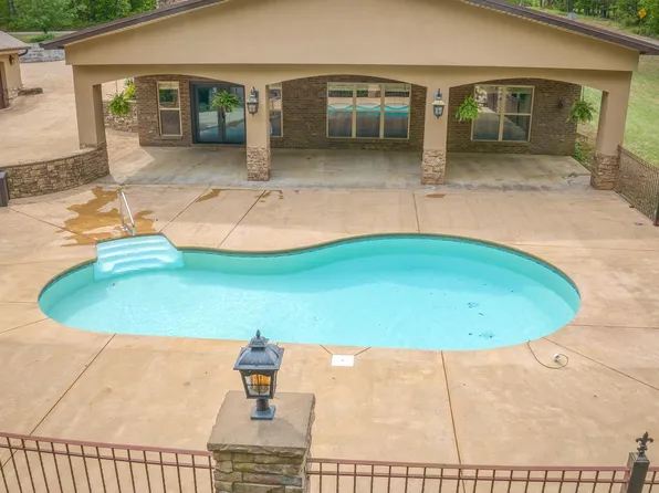 450 Jennifer Cir, Rogersville, AL 35652