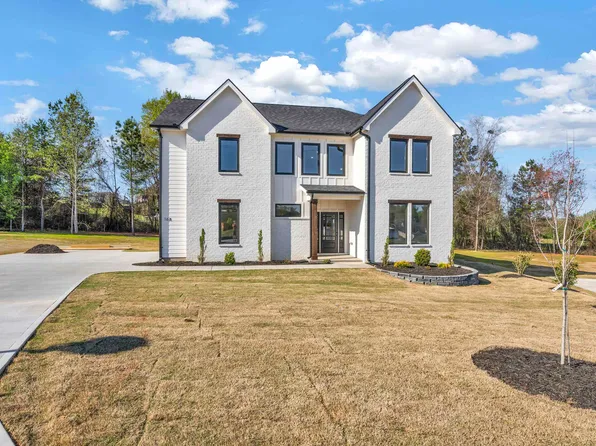 168 Harkness Ln, Campobello, SC 29322