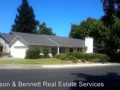 2 Silver Maple Ct, Napa, CA, 94558