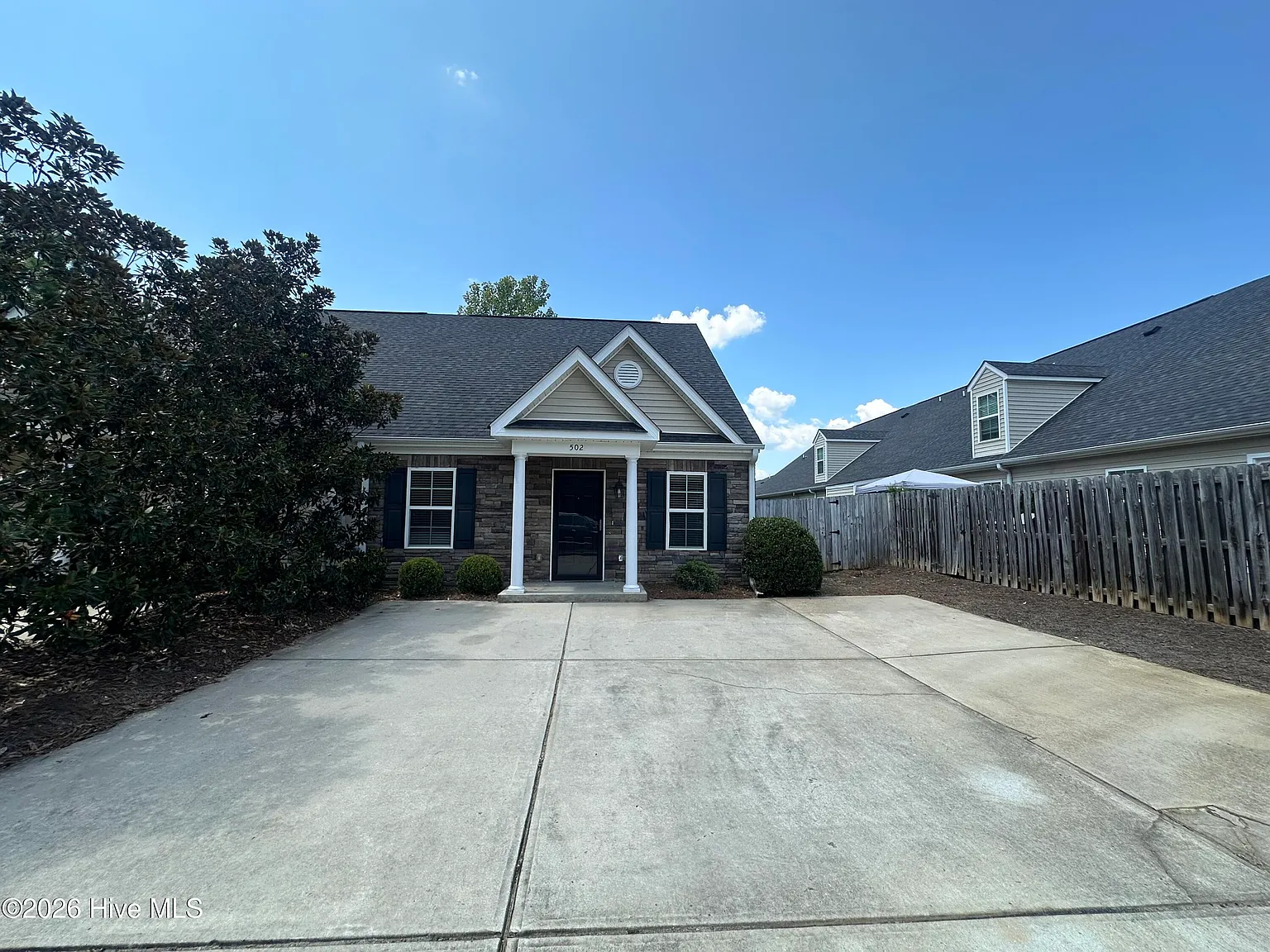 3 bed, 3.0 bath, $1,595 — Photo 2