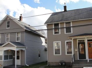 560 Almond St, Dubuque, IA 52001