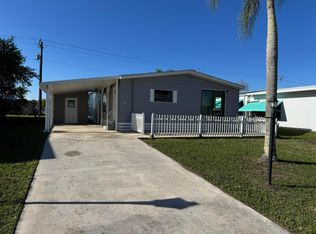83 Flores Del Norte, Fort Pierce, FL 34951