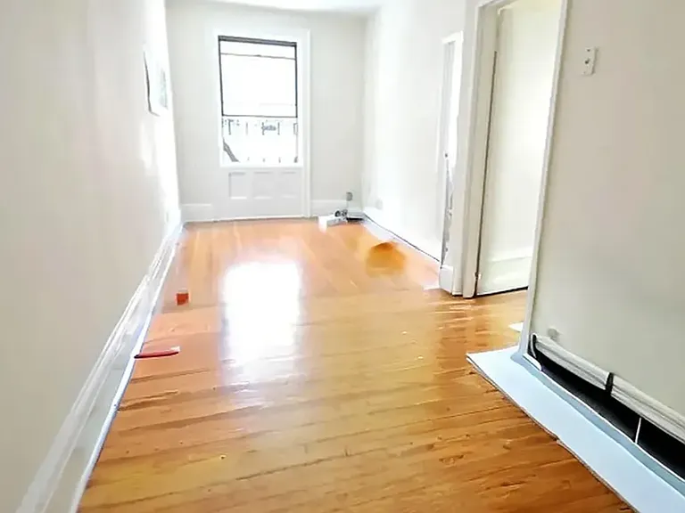 231 Lexington Ave #3B — Photo 2