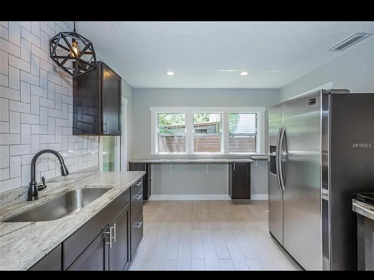 124 W Hiawatha St — Photo 12