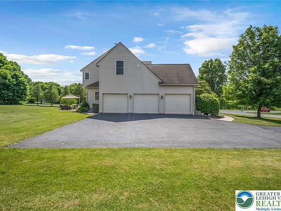 5th image of 204 Bushkill Ridge Rd