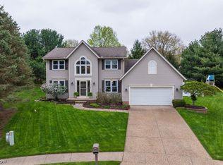 1442 Cherry Wood Cir, Wadsworth, OH 44281