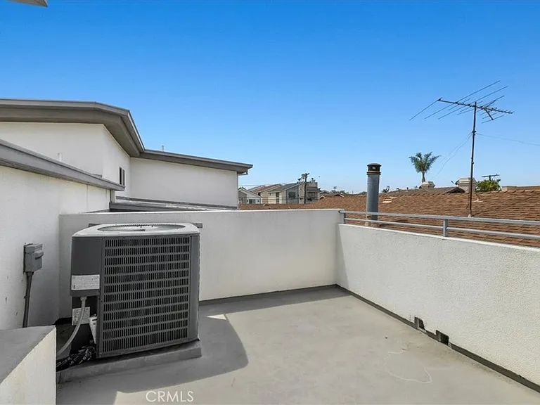 2415 Carnegie Ln #C — Photo 41