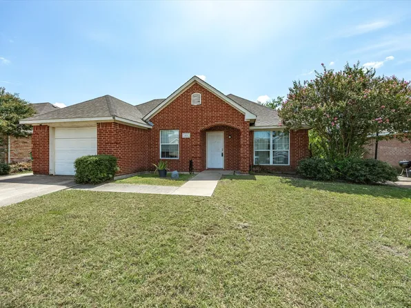 608 Brenna Rd, Waxahachie, TX 75165