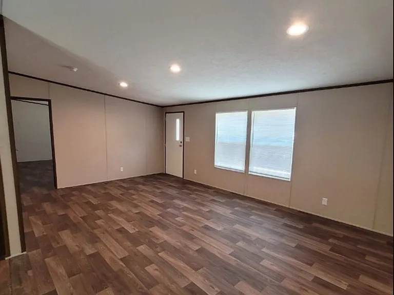 39 Sunnybrook Ln — Photo 2