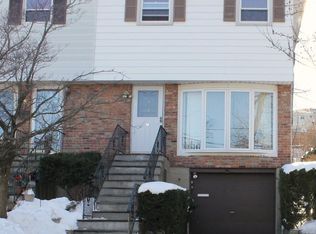 7 Regina Pl, Yonkers, NY 10703
