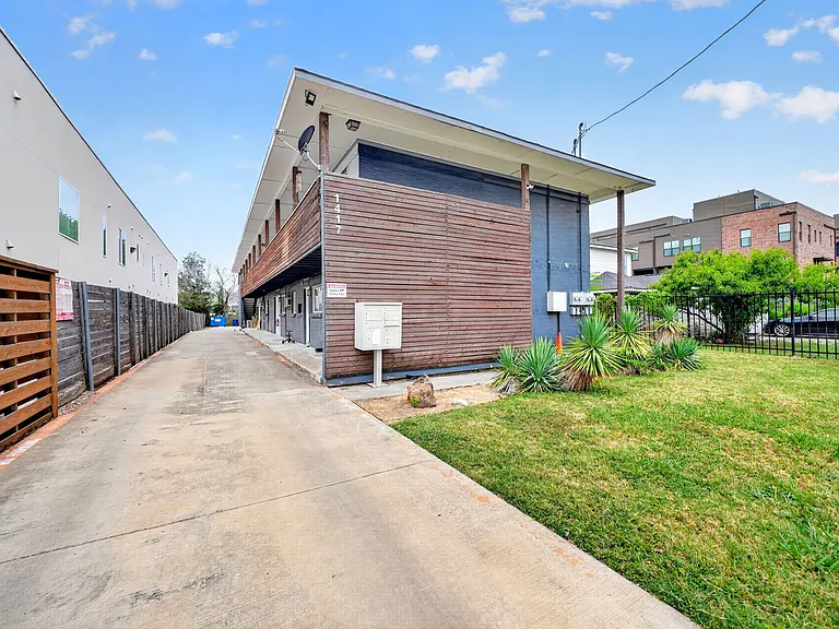 1417 Bennett Ave #G — Photo 20