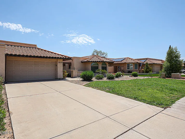 3233 E Desert Cove Ave — Photo 1