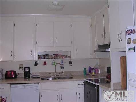 3rd image of 2032 Longview Dr