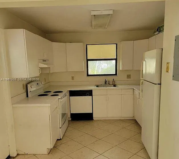814 Finley Ct — Photo 4
