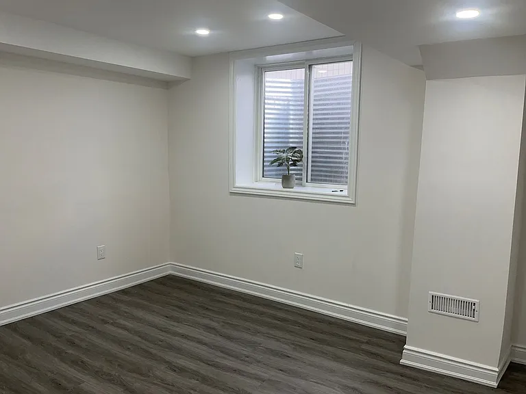 28 Barker Pkwy — Photo 15