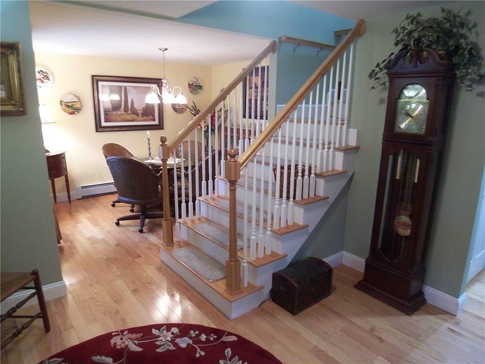 422 Main St Ogunquit, ME, 03907 Apartments for Rent Zillow