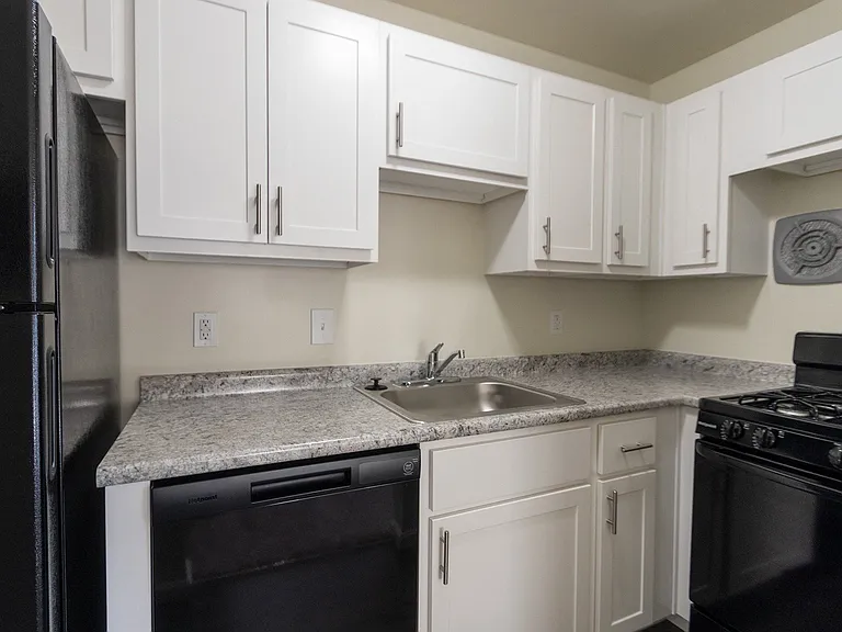 Blue Grass Manor — Photo 16