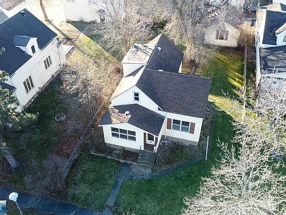 2nd image of 2527 4th Ave E