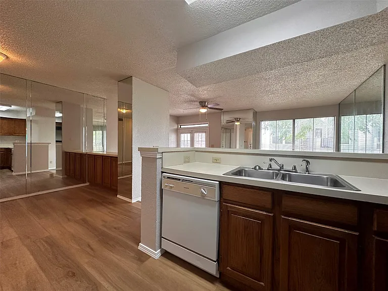 3416 Country Club Dr W #123 — Photo 5