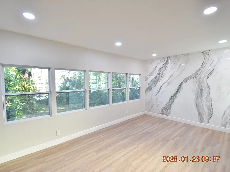 3606 1/2 River Grove Dr — Photo 6