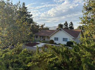 40858 Ferndale Dr, Three Rivers, CA 93271