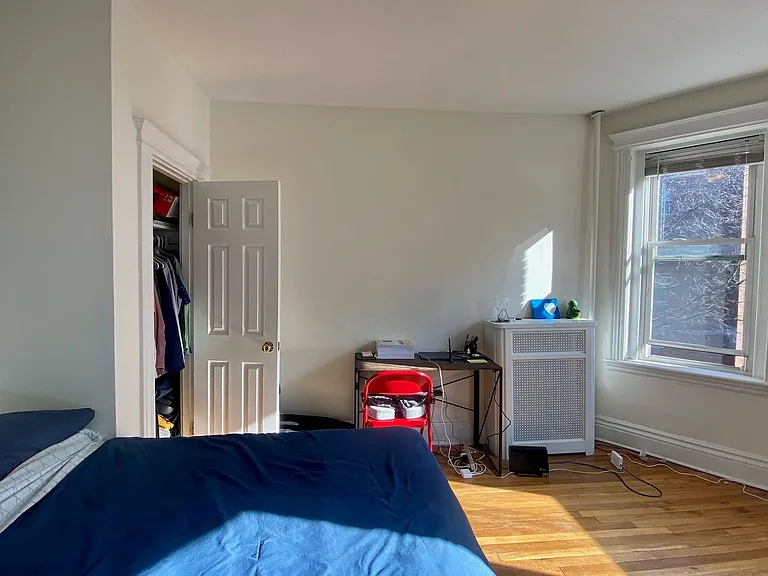 110 Warren St #18 — Photo 18