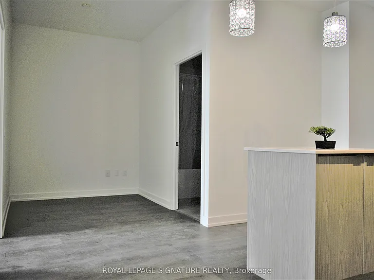 55 Duke St W #411 — Photo 10