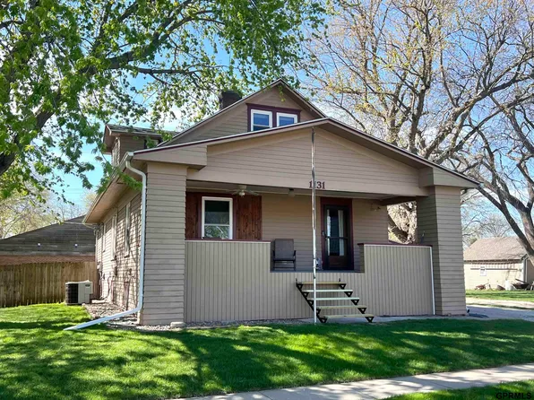 1131 I St, Geneva, NE 68361
