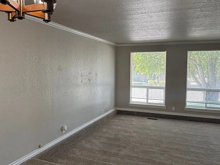 5303 N Sky Vista Ave — Photo 7