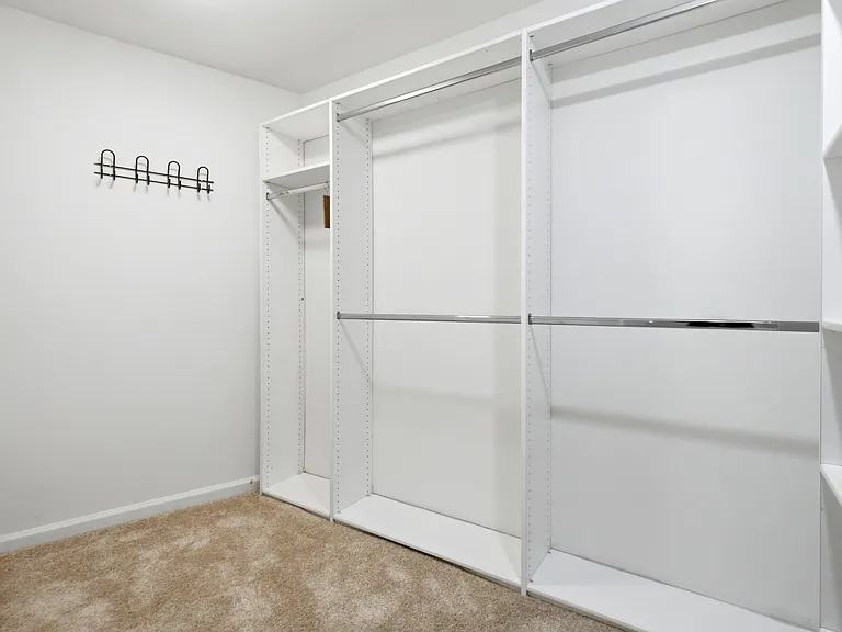 329 Kilkenny Dr — Photo 28