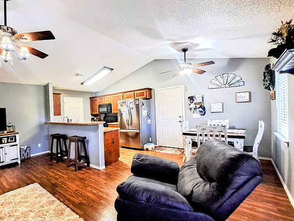 4th image of 2200 County Road 33900