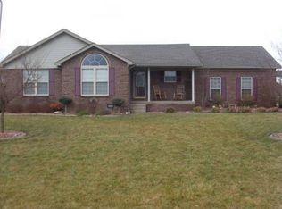 1136 Foxfire Rd, Bardstown, KY 40004