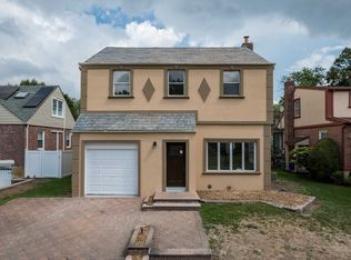 9 Bittersweet Ln, Valley Stream, NY 11581