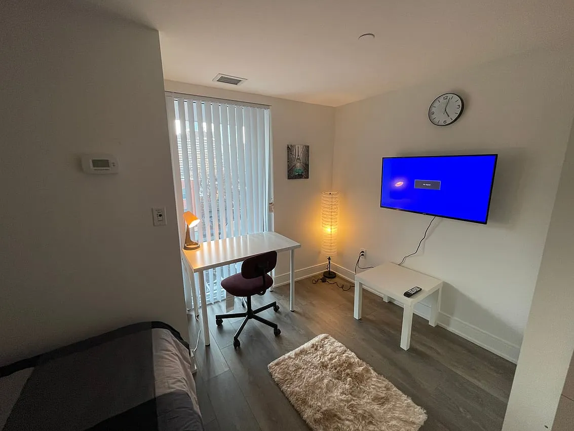 Flex Room - McGill Street & Church Street — Photo 2