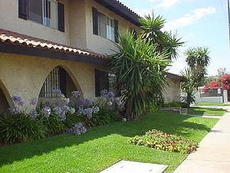 La Paloma Apartments Photo 1