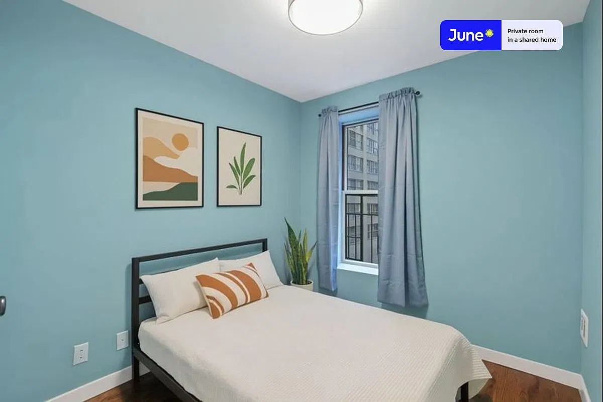 Full bedroom in 3 bed/1 bath home in Upper East Side #542 C — Photo 1