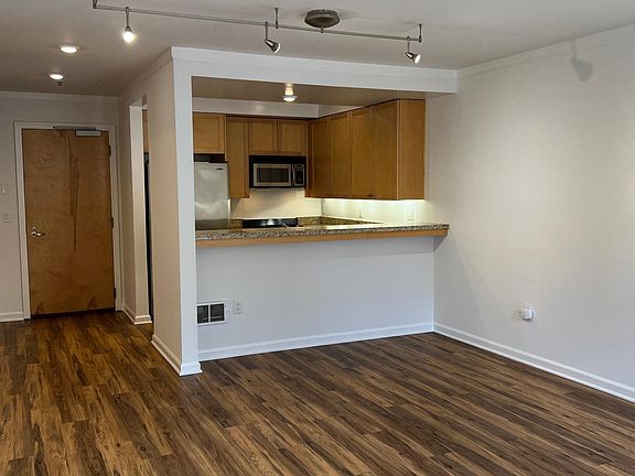 4th image of 2001 McAllister St #119A