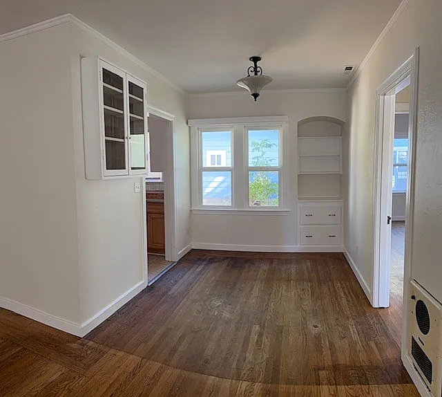 210 Pine St — Photo 3