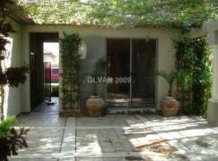 2 Caprington Rd, Henderson, NV 89052