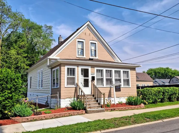 1607 13th AVENUE, South Milwaukee, WI 53172