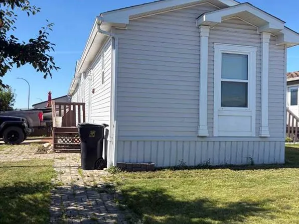 8902 S 89th St, Grande Prairie, AB T8X 0G1