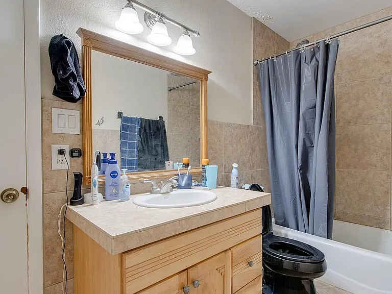 618 E Wesleyan Dr — Photo 22