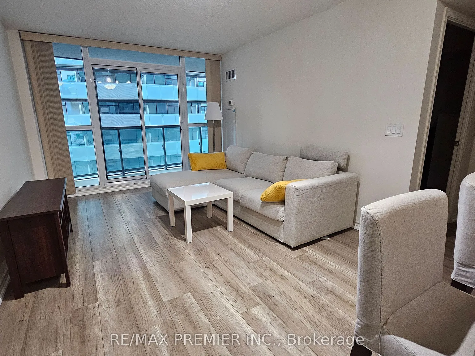 2 bed, $2,550 — Photo 3
