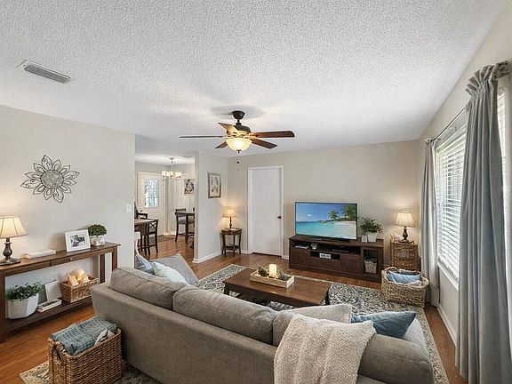 2nd image of 1109 Stewart Ave