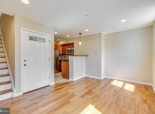 662 N 33rd St #3, Philadelphia, PA 19104