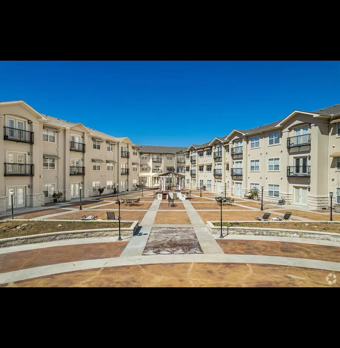 2 bed, 1200 sqft, $1,995 — Photo 1