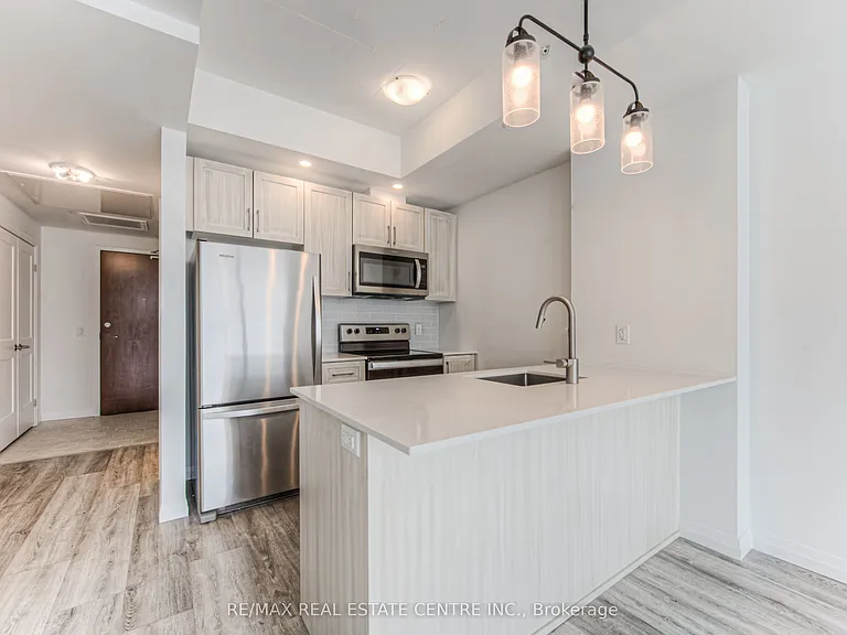 108 Garment St #810 — Photo 8
