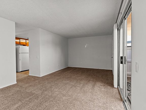 5th image of 1075 Loma Ave APT 105